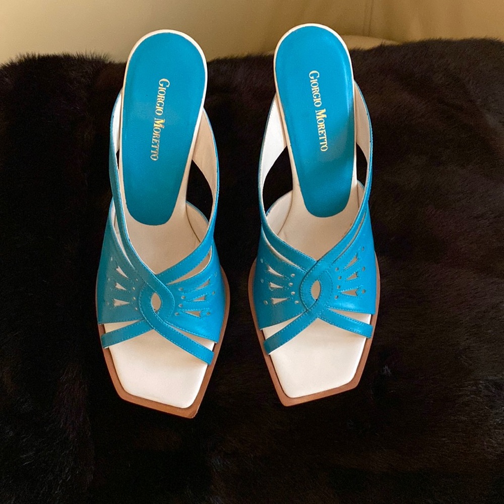 Giorgio Moretto Turquoise Pump